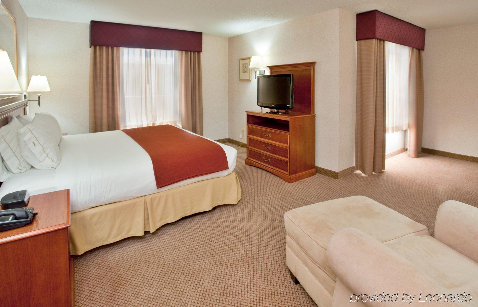 Seasons Inn & Suites Highland Номер фото